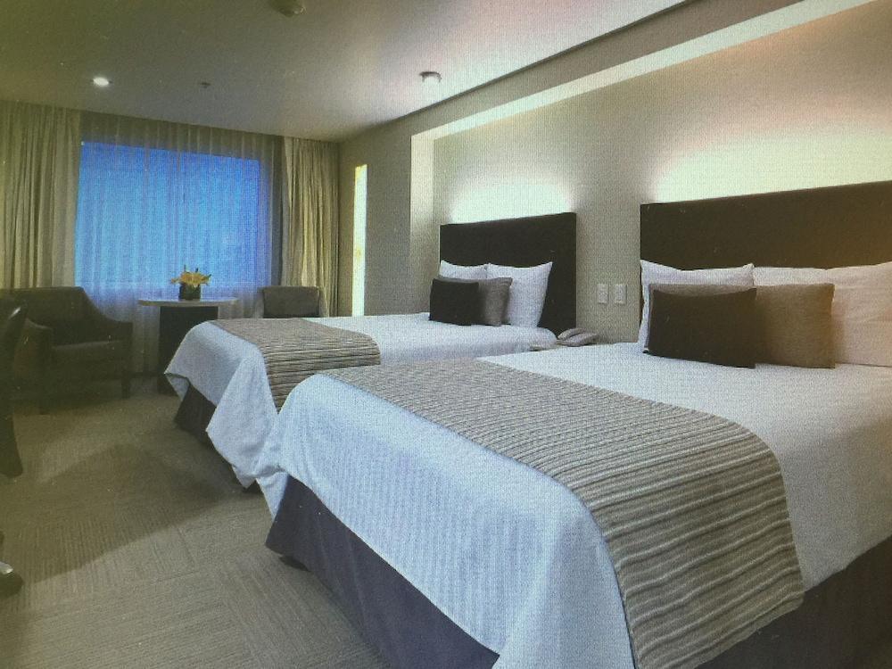 ホテル エンポリオ レフォルマ メキシコシティ エクステリア 写真 A room at the hotel