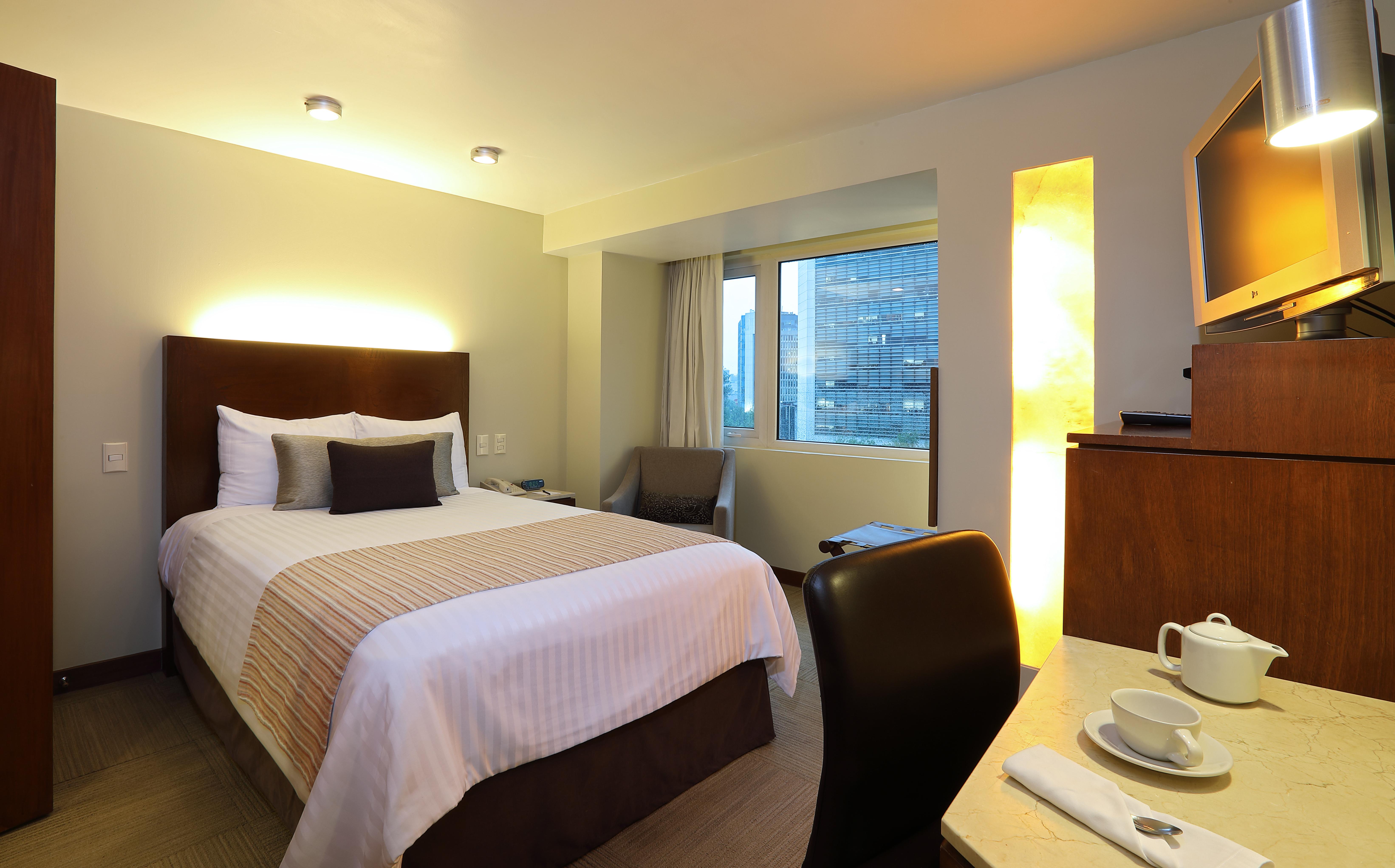 ホテル エンポリオ レフォルマ メキシコシティ エクステリア 写真 A room at the hotel