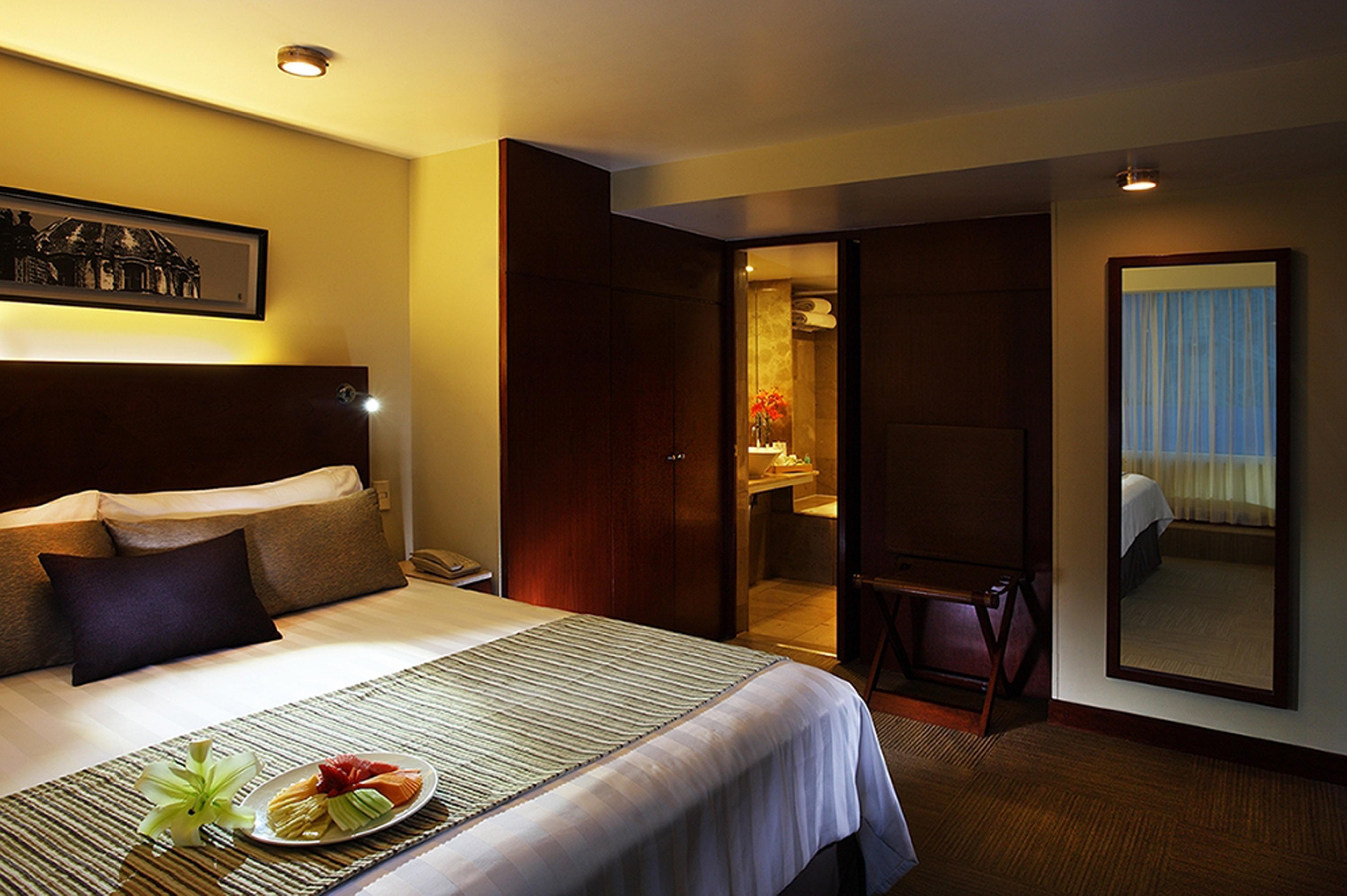 ホテル エンポリオ レフォルマ メキシコシティ エクステリア 写真 A room at the hotel
