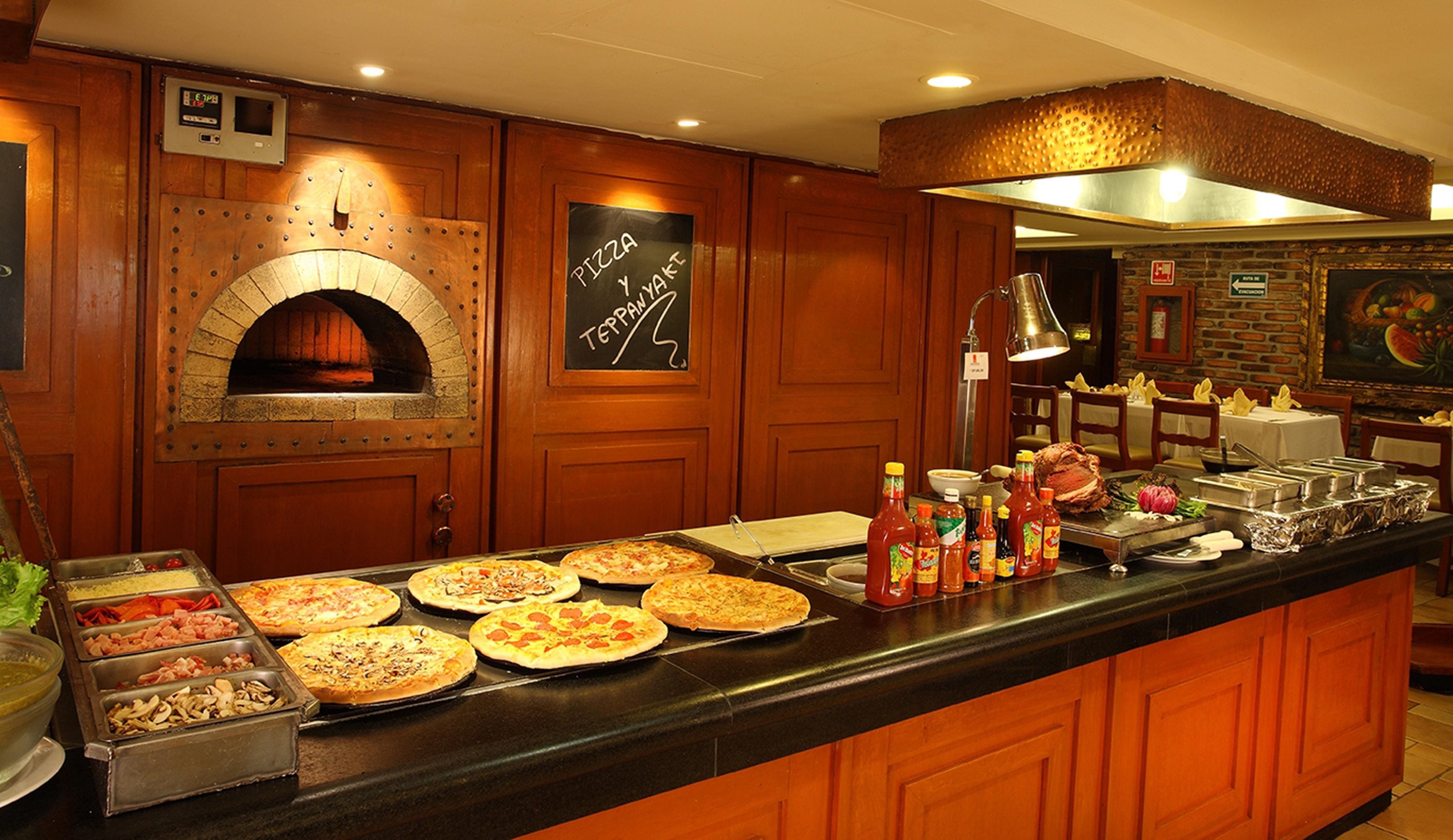 ホテル エンポリオ レフォルマ メキシコシティ エクステリア 写真 Pizza counter at a hotel