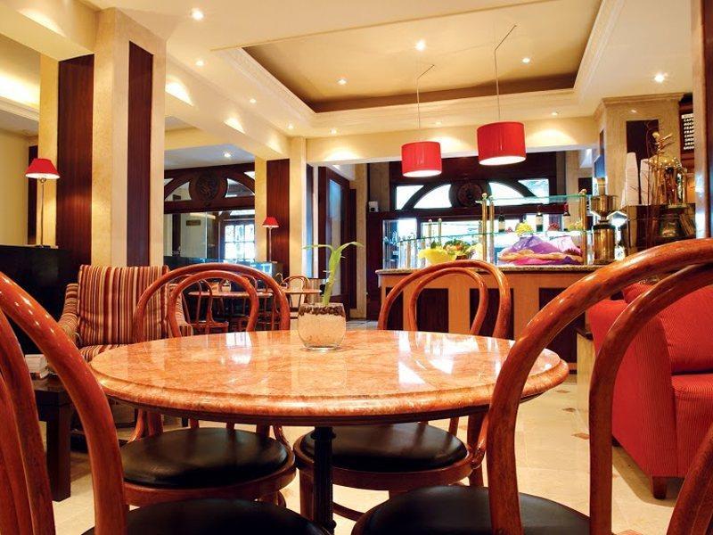 ホテル エンポリオ レフォルマ メキシコシティ エクステリア 写真 The interior of the restaurant