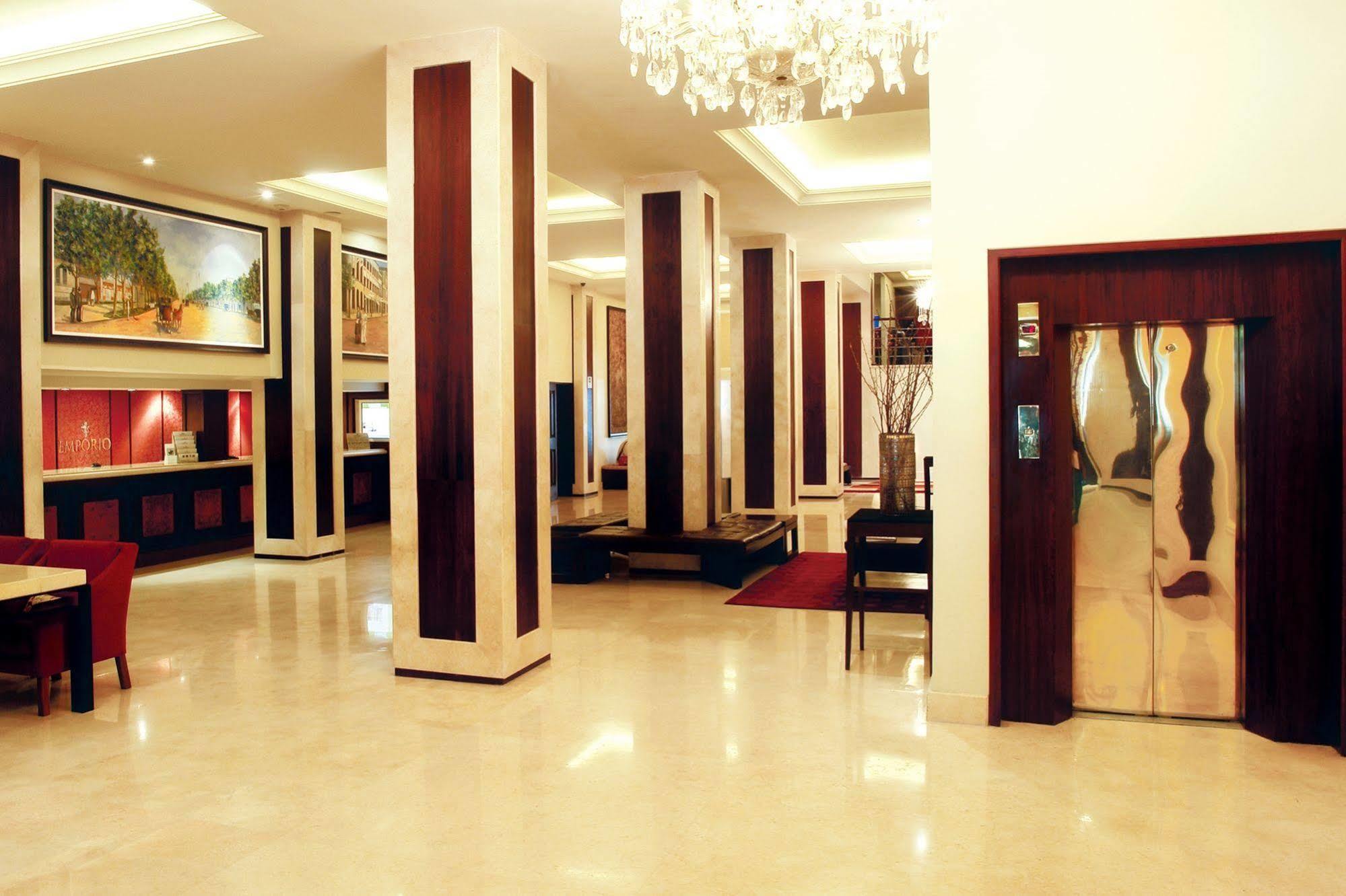 ホテル エンポリオ レフォルマ メキシコシティ インテリア 写真 Lobby